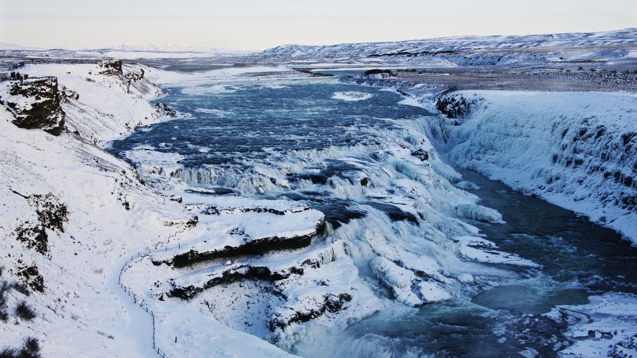 Arktyka czy Antarktyda – którą wyprawę wybrać